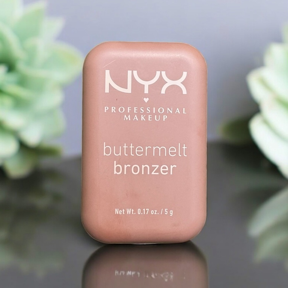 NYX Professional makeup Buttermelt Bronzer Powder Shea Butter BUTTA BISCUIT